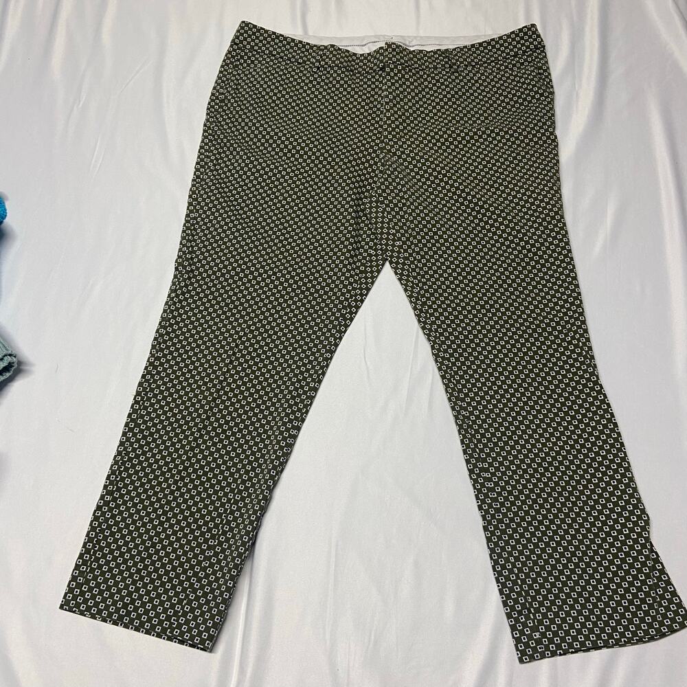 A.n.a A New Approach Ankle Pants Capri Olive Green Patterned Repeat Size 16 EUC